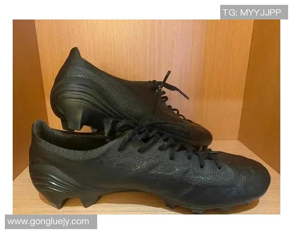 足球明星定制球鞋的制作工艺与背后科技揭秘